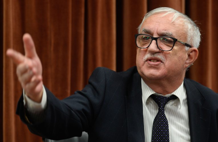 Fost președinte al CCR: Referendum pe profesii nu există în România și nu poate fi organizat legal