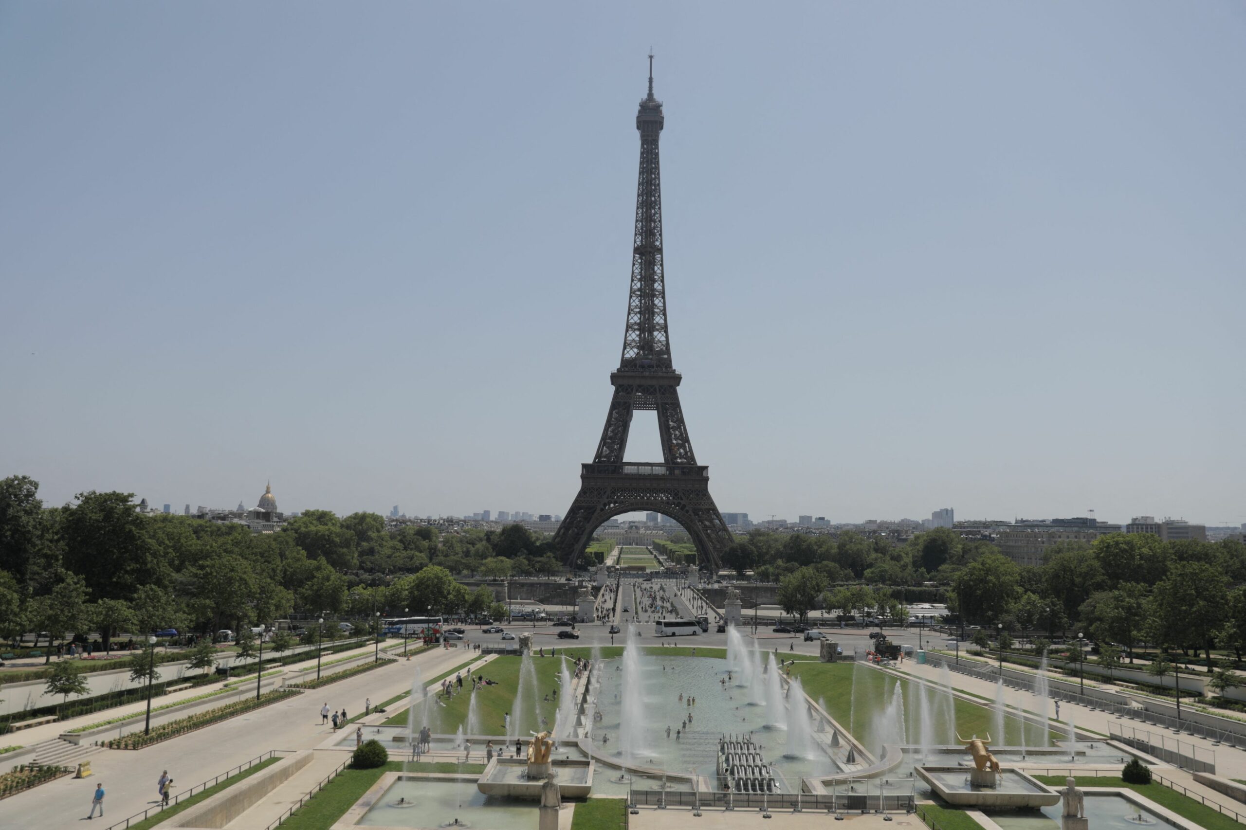 Franța mobilizează 10.000 de forțe de ordine la Paris pentru a preveni violențele de Revelion