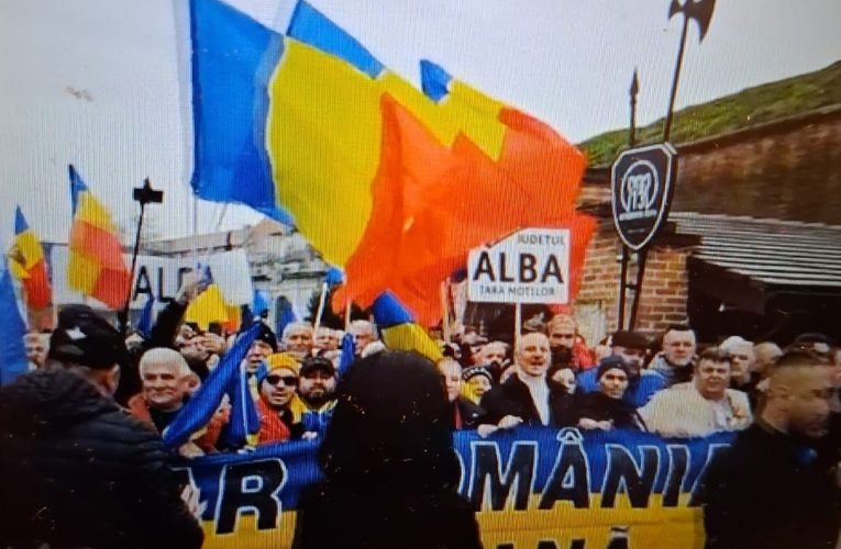 George Simion și Călin Georgescu, mitinguri separate la Alba Iulia, de Ziua Națională