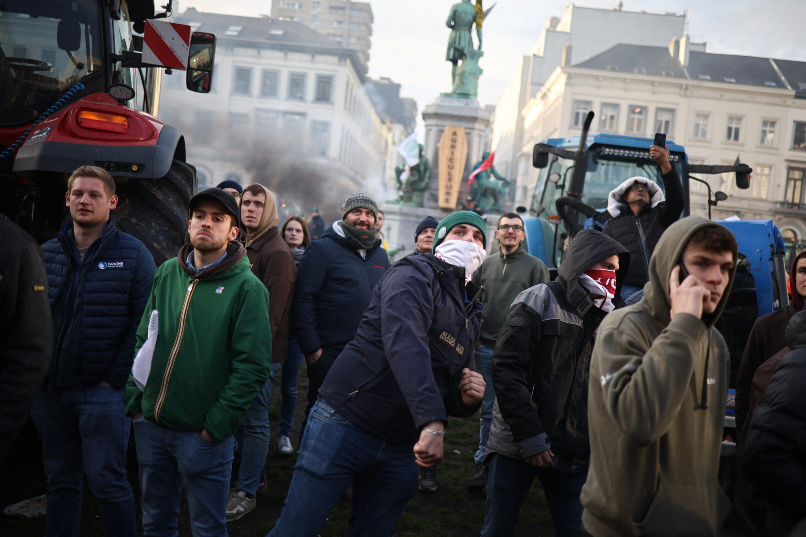Guvernul francez cere armistițiu de Crăciun în protestele fermierilor
