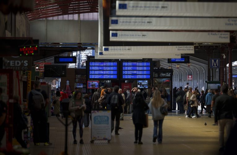 Haos la Gara de Nord: Trenul București-Bacău, 73 de minute întârziere pe Ajun de Crăciun