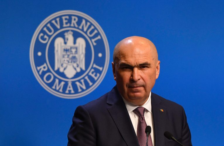 Ilie Bolojan, mesaj de Anul Nou: „Dumnezeu să aibă în pază toți românii de pretutindeni”