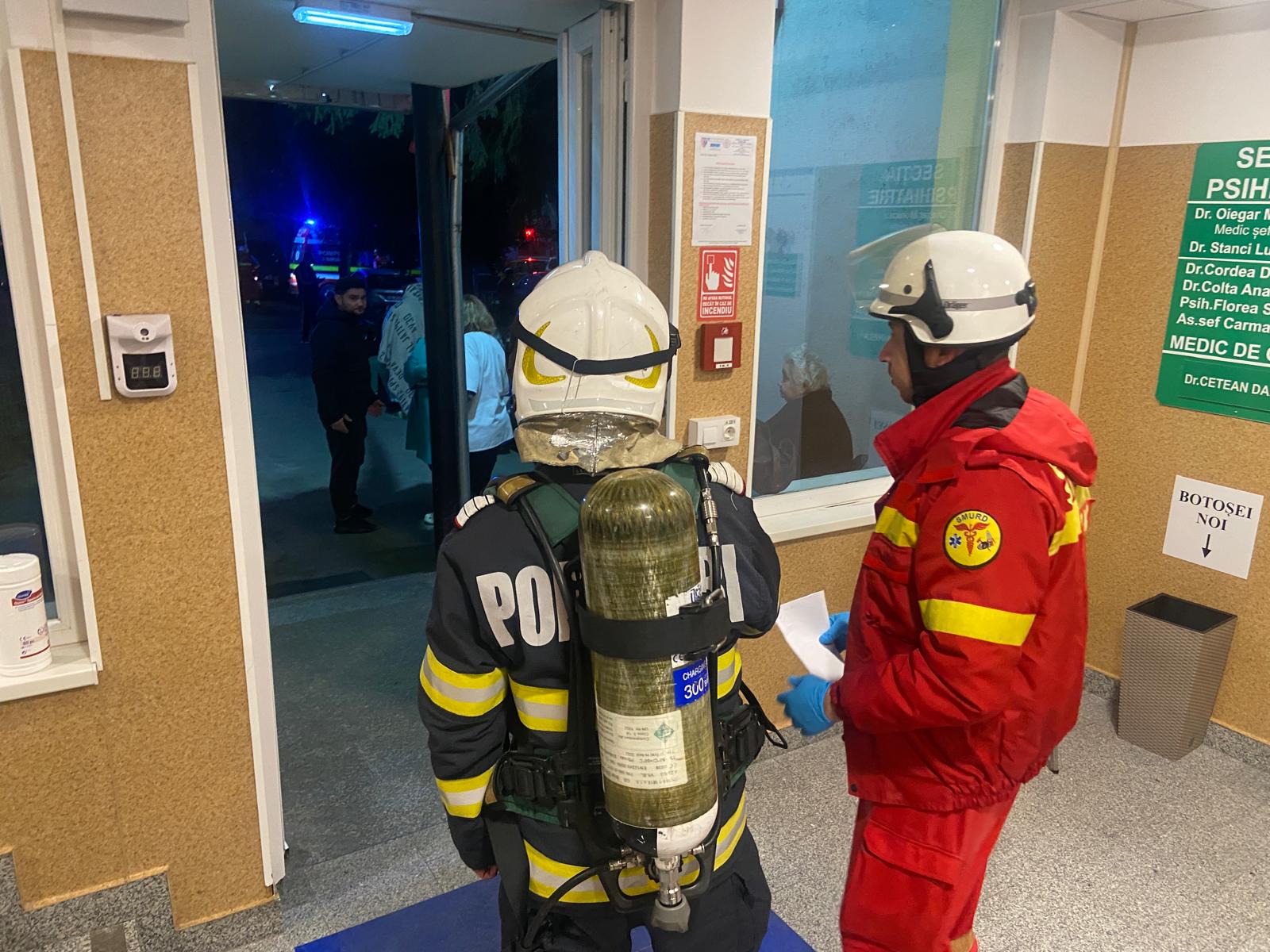 Incendiu la secția de Psihiatrie a Spitalului Județean Deva. 26 de pacienți evacuați