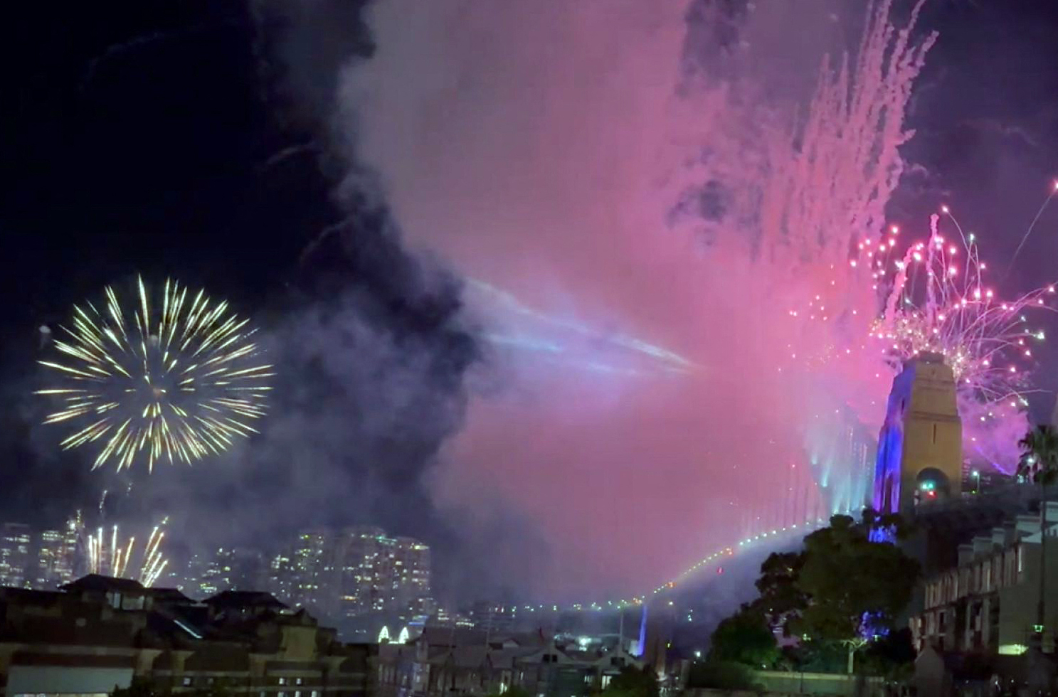 La mulți ani 2026! Cele mai frumoase urări de Revelion 2026: Mesaje de Anul Nou pentru familie, prieteni, colegi