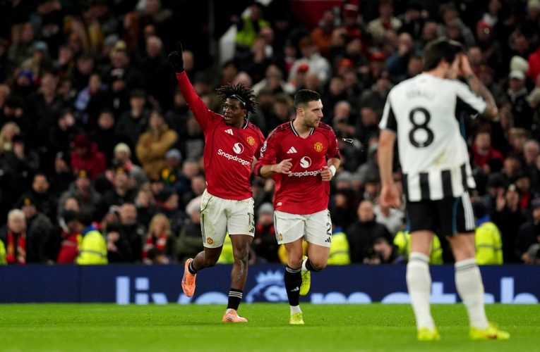 Manchester United, victorie la limită cu Newcastle. Primul gol în Premier League pentru Patrick Dorgu