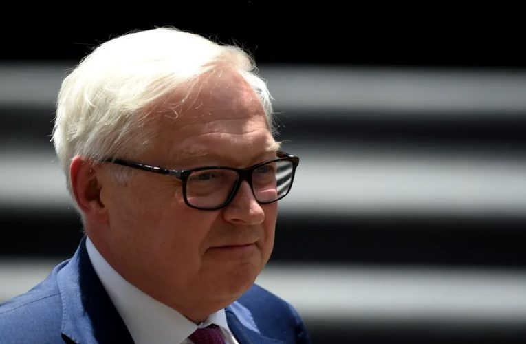 Ministrul rus de externe, Serghei Riabkov: Vom bombarda Ucraina până va deveni „prietenoasă” cu Rusia