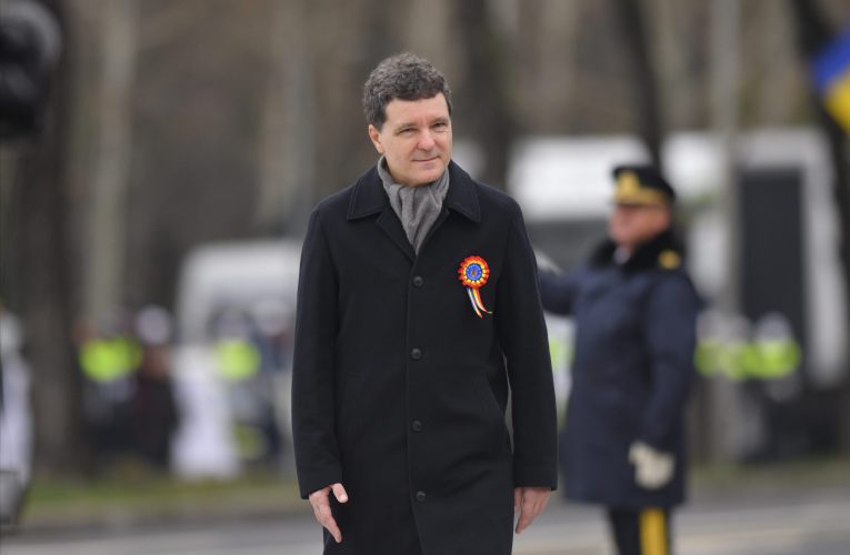 Nicușor Dan, la vot: „De mult n-am mai votat pentru altcineva în afară de mine”