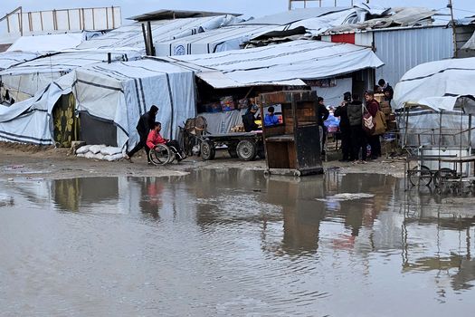 O furtună severă afectează Fâșia Gaza și agravează situația persoanelor strămutate