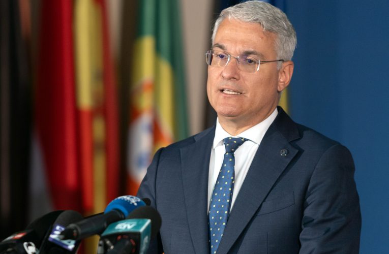 Pîslaru: Nu există vreun scenariu în care România să nu aibă bani să-și plătească proiectele