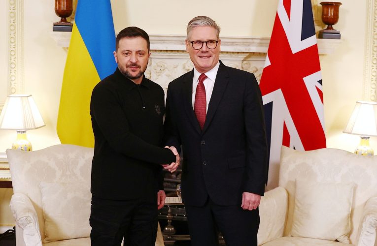 Premierul britanic Keir Starmer se va întâlni luni cu președintele Zelenski la Londra