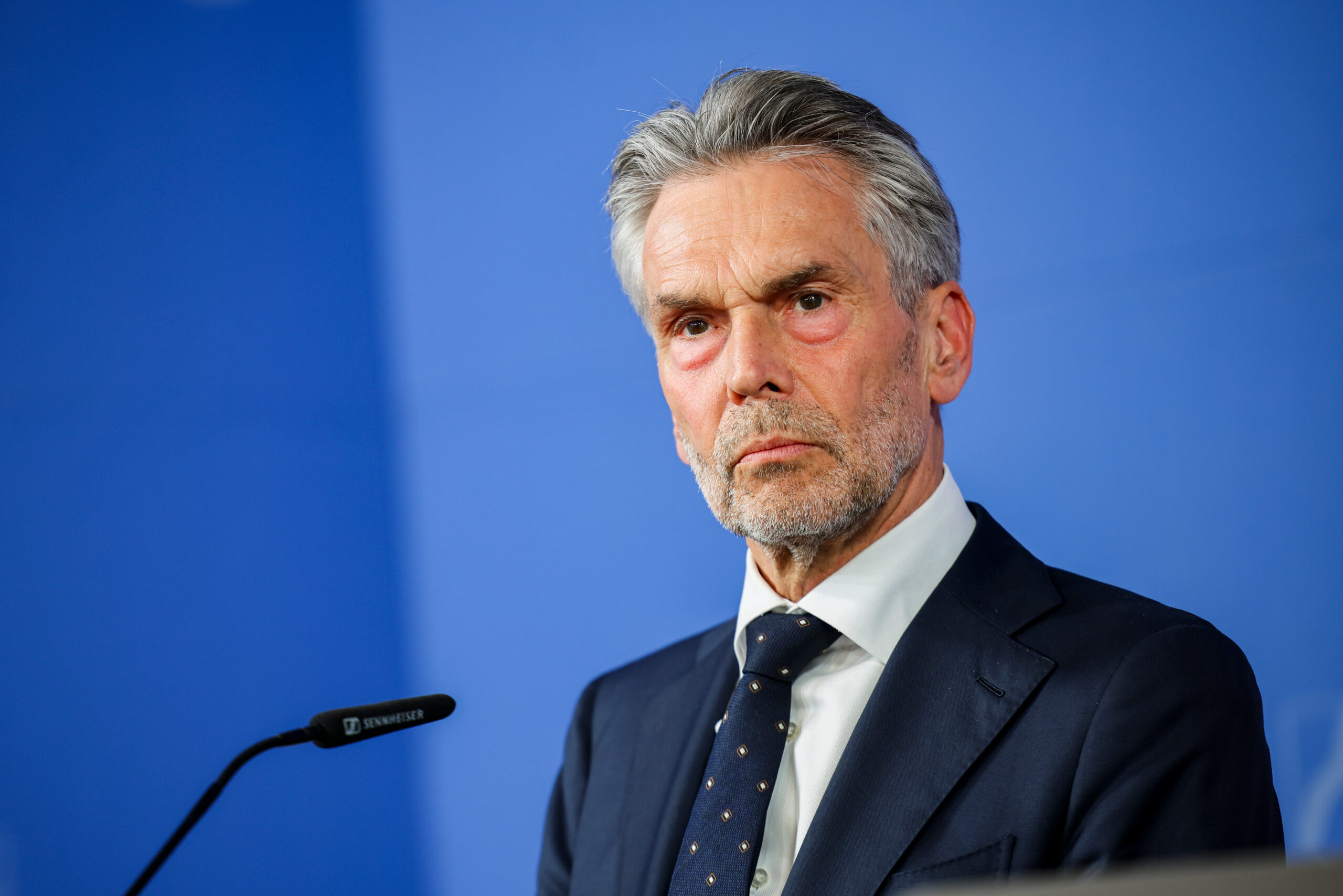 Premierul Olandei e în vizită în România și vizitează baza militară de la Câmpia Turzii împreună cu Ilie Bolojan