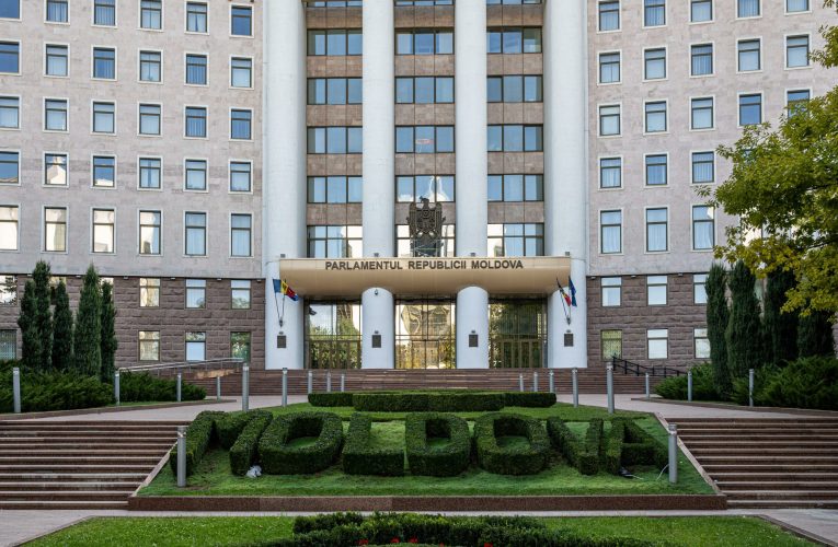 Presiuni asupra școlilor românești din Transnistria. Chișinăul cere Tiraspolului să oprească intimidările asupra elevilor și profesorilor
