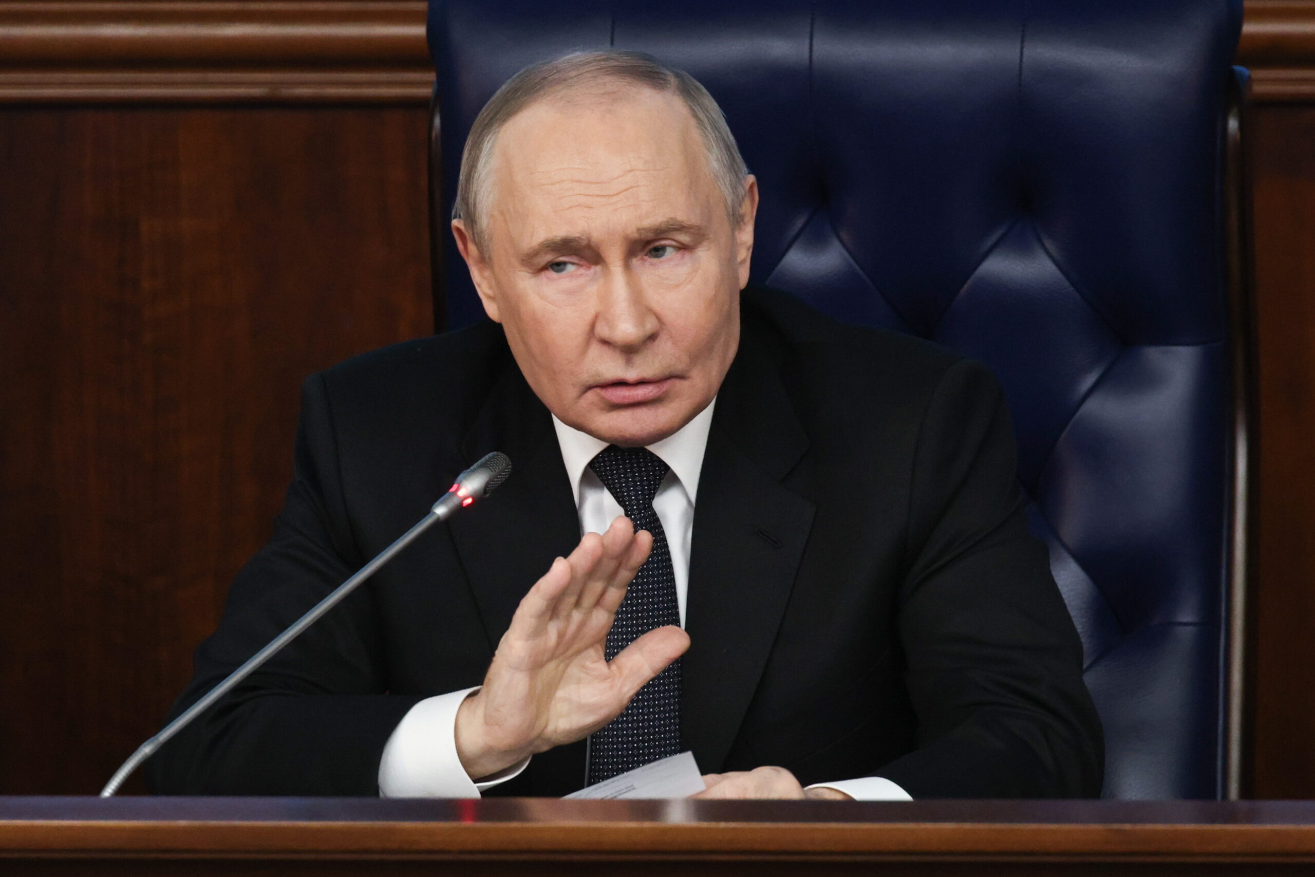 Putin, atac dur la adresa șefului NATO: „Ce spui acolo, despre pregătirea pentru război cu Rusia Știi măcar să citești?”