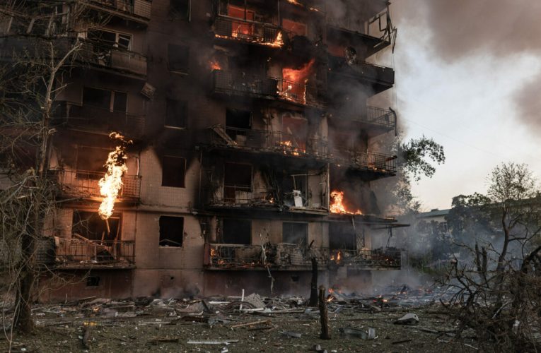 Războiul din Ucraina. Armata ucraineană s-a retras dintr-un oraș asediat de ruși