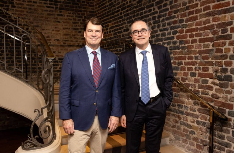 Renault și Ford au bătut palma: Parteneriat strategic pentru lansarea a două modele de vehicule electrice în Europa