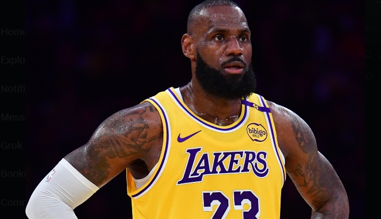 Seria record a lui LeBron James de meciuri cu minimum 10 puncte în NBA s-a oprit la 1.297 de partide