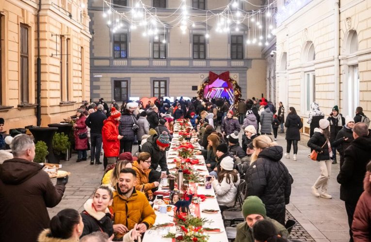 Sibiul se strânge în jurul mesei: comunitatea se adună la „Christmas at the Palace”