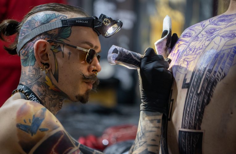 Tatuajele pot afecta sistemul imunitar: Care sunt culorile cu cel mai mare grad de toxicitate