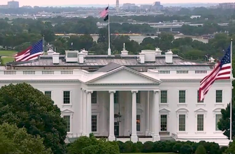 Trump invită la Casa Albă familiile celor doi membri ai Gărzii Naționale împușcați în Washington D.C