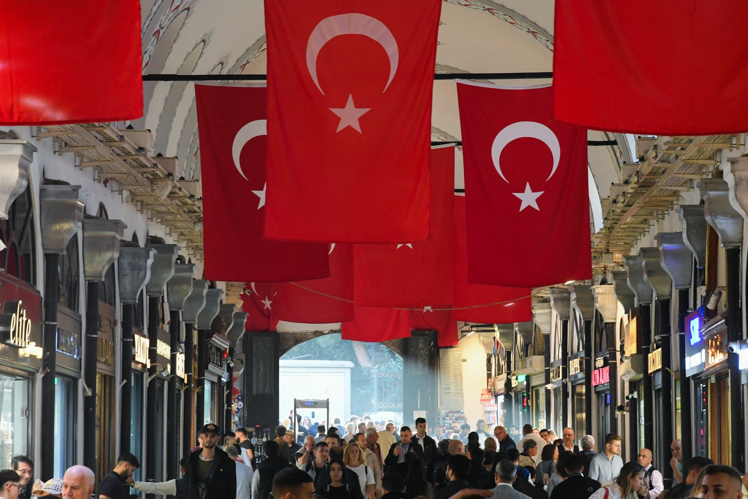 Turcia arestează 115 suspecți cu legături cu gruparea Stat Islamic: „Planificau atacuri de Anul Nou”