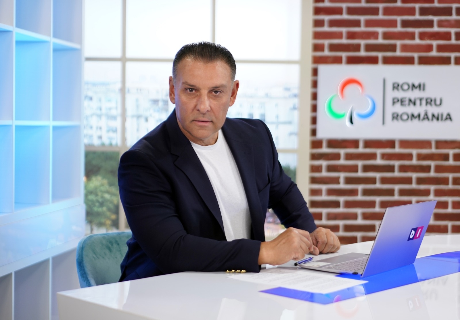 Un deputat critică afirmațiile lui Miruță: Nu-l votez, că e rasist / Ce prevede, însă, procedura de schimbare a unui ministru