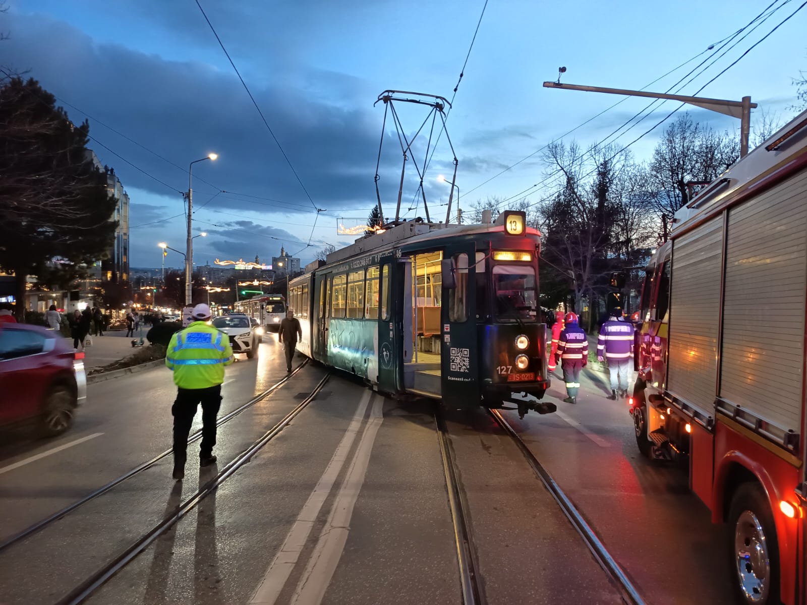 Un tramvai a deraiat la Iași în urma unui accident