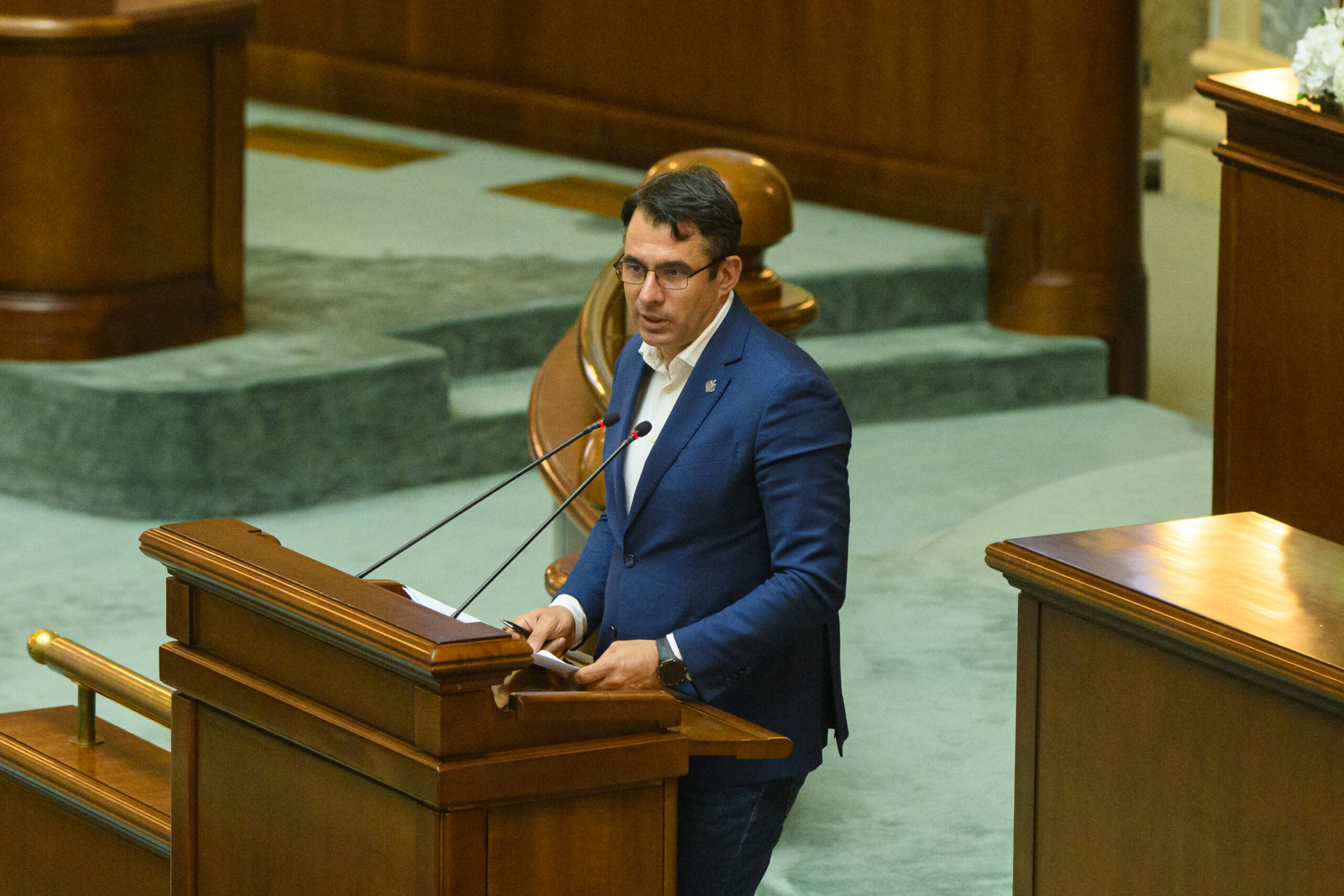 USR anunță cum se poziționează față de moțiunile depuse de AUR pe Justiție