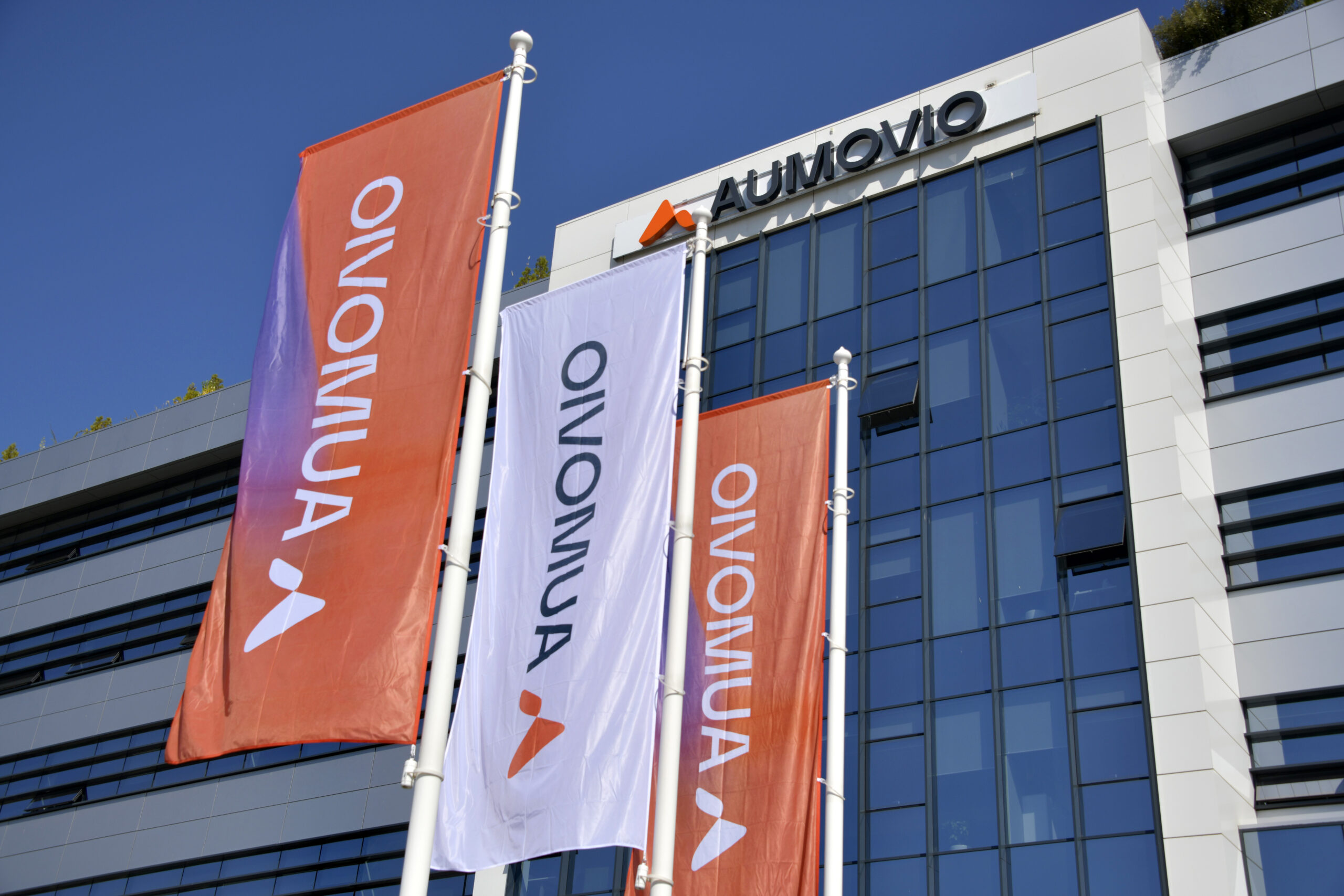 Val de concedieri în România. Peste 600 de angajați Aumovio urmează să fie disponibilizați în cadrul unei restructurări globale