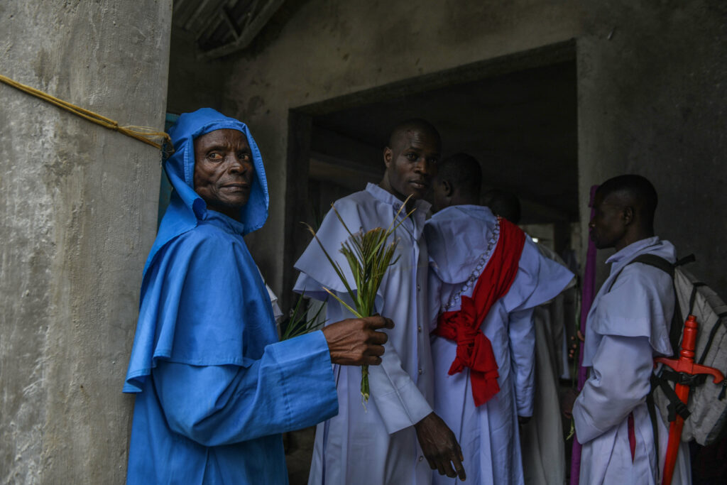 Zeci de tineri mor în timpul ritualului de circumcizie în Africa de Sud