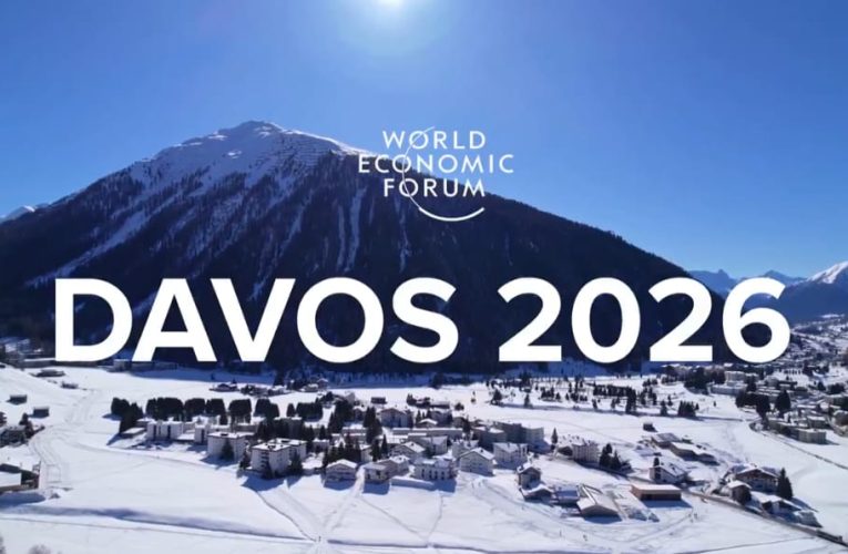 Abia decolat spre Davos, avionul lui Trump s-a întors din drum din cauza unor probleme electrice
