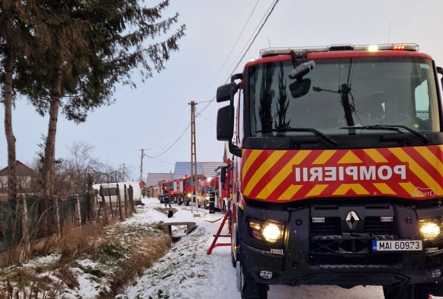 Accident grav în orașul Brașov. Un tren care transporta motorină a lovit o mașină