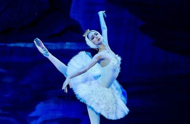 Balerina Ganna Muromtseva, în premieră la București, în „Lacul lebedelor”, pe 2 februarie la Sala Palatului