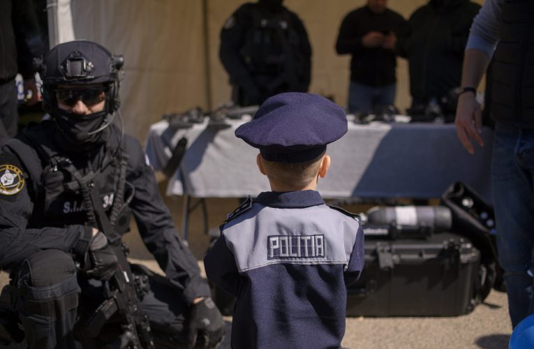 Bătaie între mai multe persoane într-o sală de jocuri de noroc din Filiași: 3 la spital, 3 reținuți