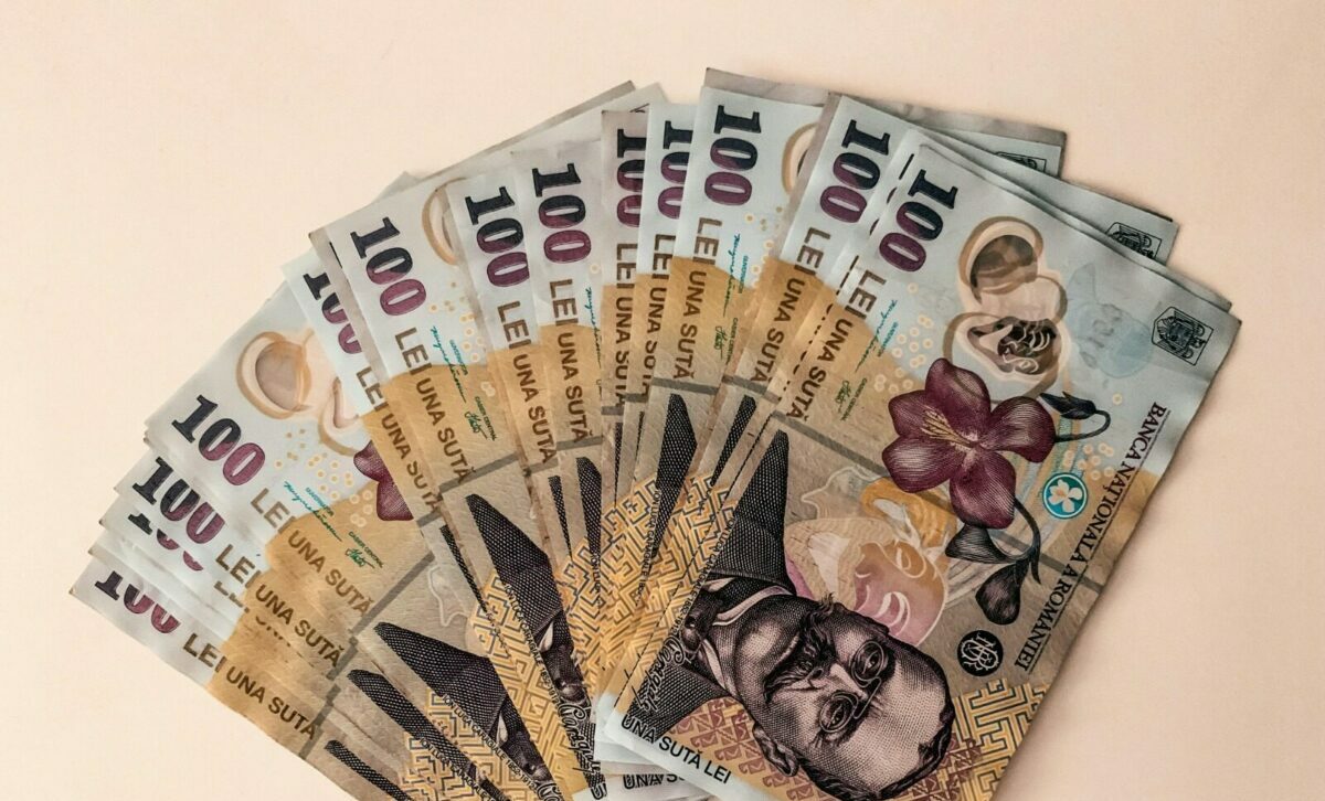 Câți bani ați primi dacă vi s-ar plăti pensia integral, într-o singură tranșă