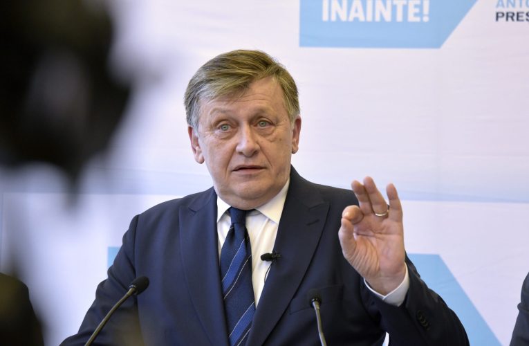 Crin Antonescu îi răspunde lui Cristian Tudor Popescu: „Bolojenie ușoară!”
