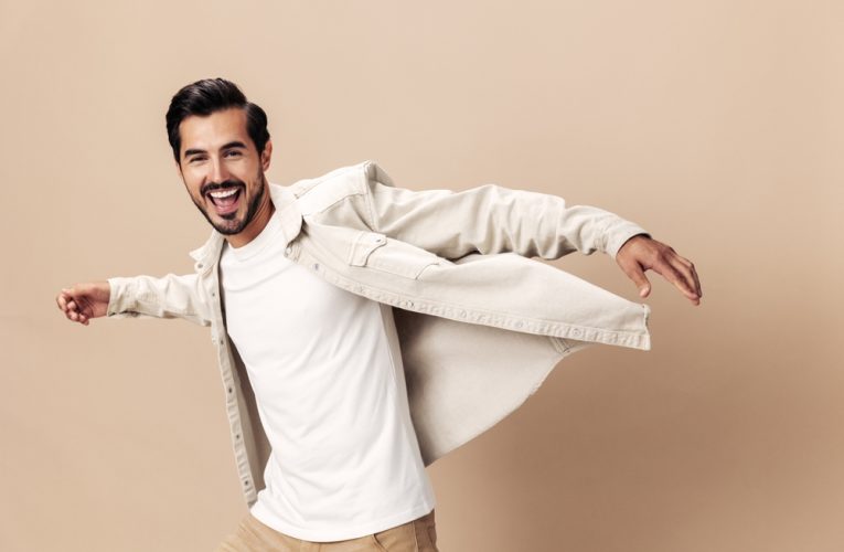 Cum să alegi mărimea și croiala corectă a unei bluze? (P)