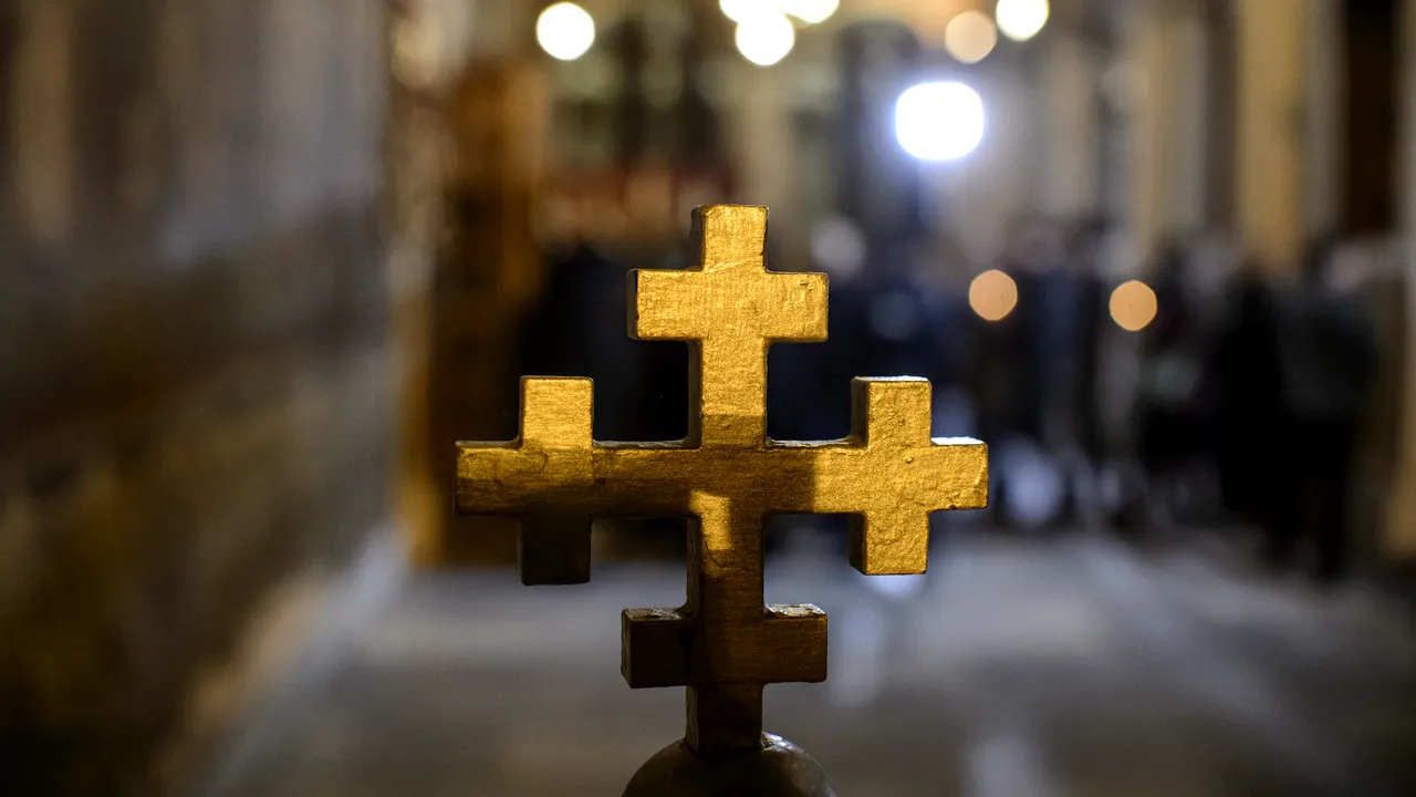 De la politică la altar: Un fost senator și vicepreședinte de consiliu județean a fost hirotonit preot, la aproape 70 de ani