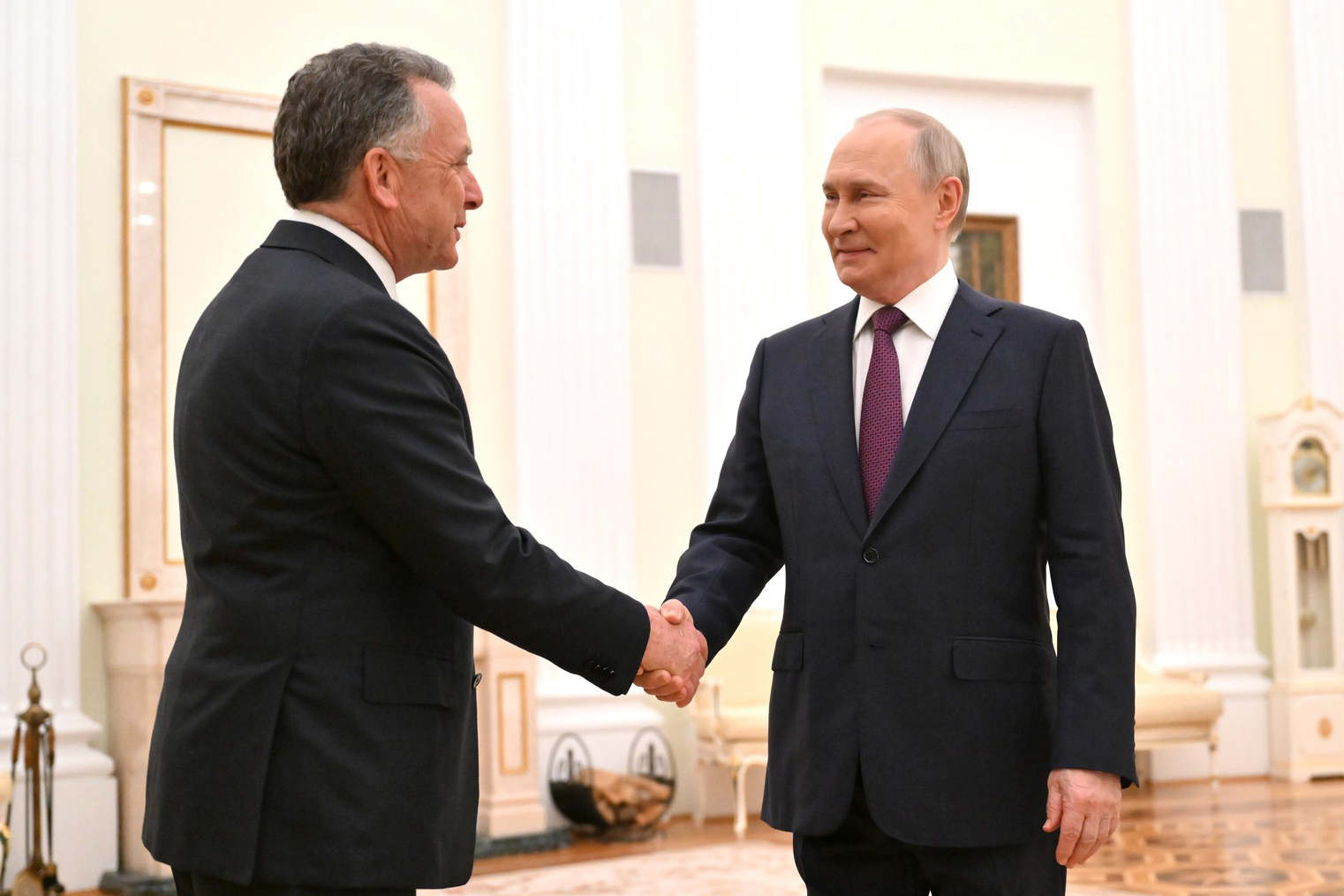 Emisarii lui Trump merg joi în Rusia pentru discuții cu Putin privind Ucraina