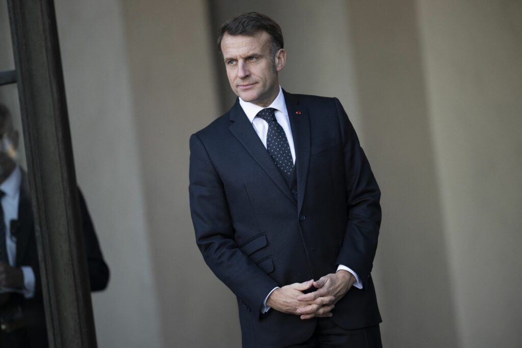 Emmanuel Macron: Franța preia rolul principal în furnizarea de informații pentru Ucraina