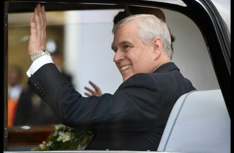 Epstein i-a oferit prințului Andrew o întâlnire cu o femeie rusoaică, arată e-mailurile