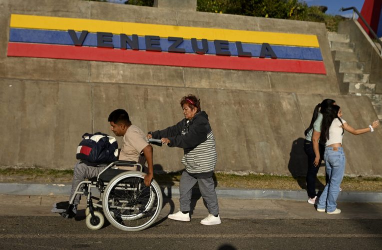 Familiile cer dovezi de viață, în timp ce Venezuela eliberează doar câteva zeci de prizonieri politici