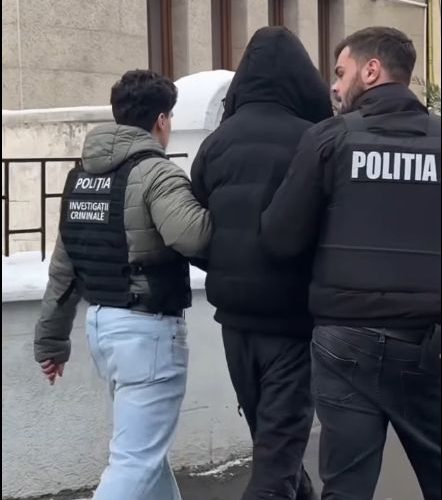 Fiul unei doctorițe ucise în Franța a fost arestat la Cluj. Tânărul român este acuzat că și-a omorât mama