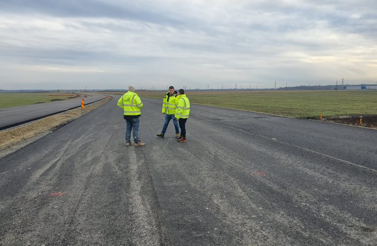 Iarna asta chiar a venit iarna și a lovit șantierele Autostrăzii Bucureștiului. Ce se întâmplă acum pe Lotul 3 Nord al A0