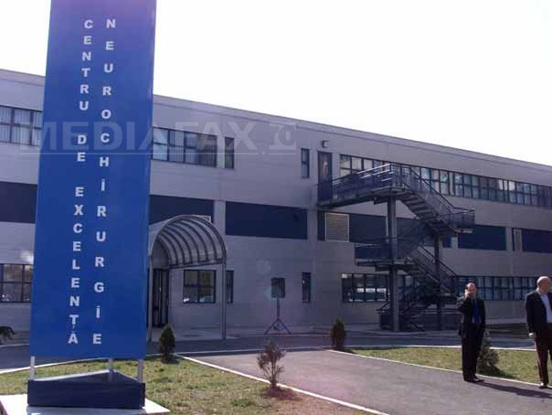 În România, sănătatea mintală este subdiagnosticată, nu pentru că stăm bine cu capul, ci pentru că nici acum n-am scăpat de teama de stigmă / Raport OECD