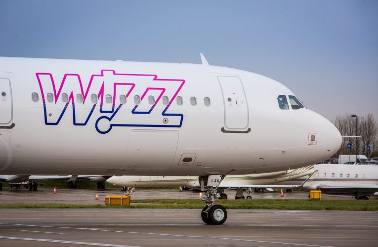 Incident la sol pe Aeroportul Internațional Sibiu: o aeronavă Wizz Air a ajuns la marginea pistei după aterizare