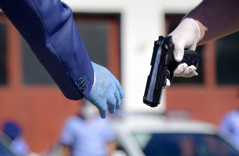 Interdicția privind portul de arme în public, declarată neconstituțională în California