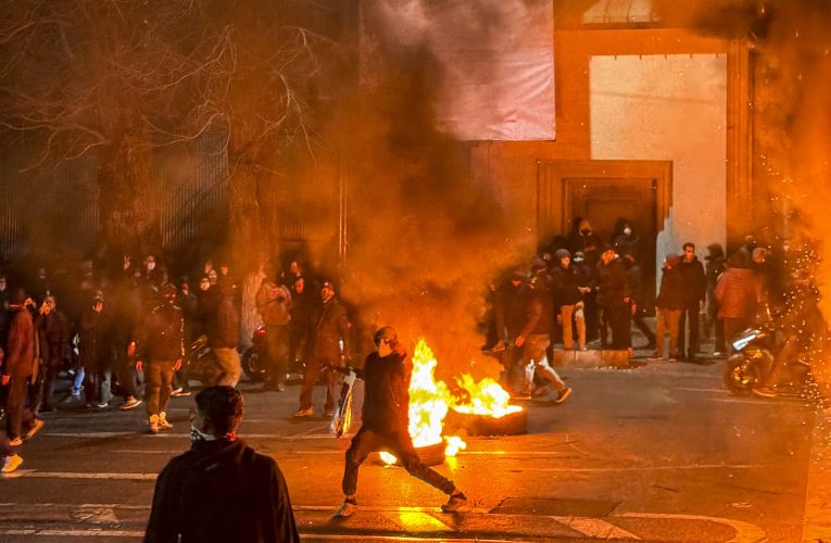 Iran anunță procese accelerate pentru protestatari, pe fondul amenințările lui Trump