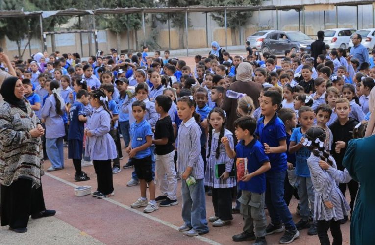 Israelul amână demolarea unui teren de fotbal pentru copii palestinieni