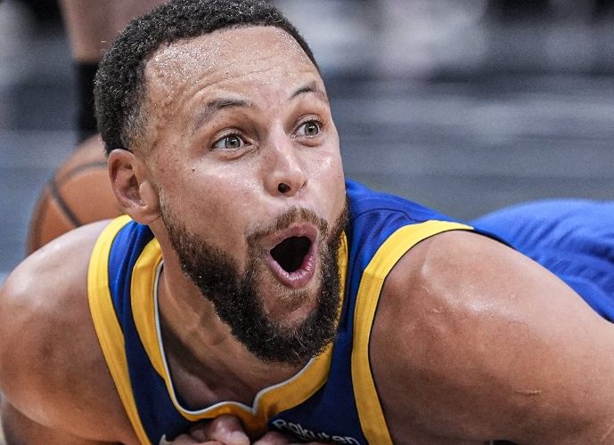 NBA. Curry urcă pe locul 19 în clasamentul all-time al marcatorilor. Durant, în top 10 la 3 puncte