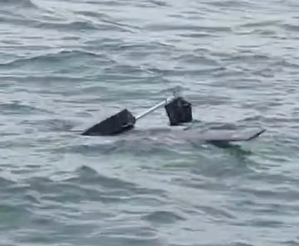 O dronă plutește în derivă în Marea Neagră. Autoritățile române încearcă să o recupereze